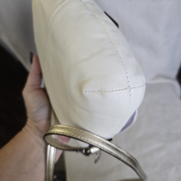 Vintage Coach Soho Flap Bag - Picture 10 of 13